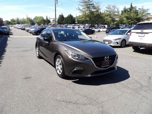 Used 2015 MAZDA MAZDA3 i SV image 2