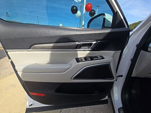 Used 2022 Kia Telluride SX w/ Towing Package image 17