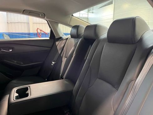 Used 2023 Honda Accord EX-L image 18