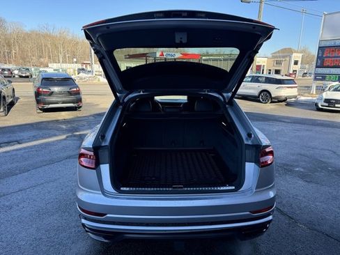 Used 2021 Audi Q8 Prestige image 7