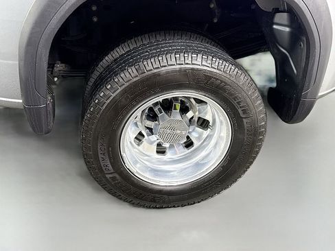 Used 2024 GMC Sierra 3500 Denali w/ Denali Reserve Package image 36