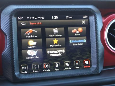 Used 2022 Jeep Wrangler Unlimited Rubicon AWD/4WD image 25