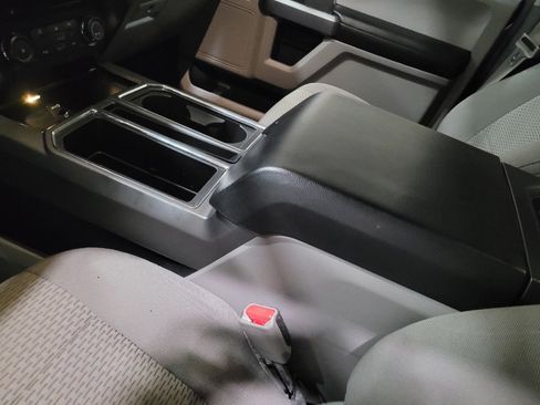 Used 2015 Ford F150 XLT w/ Equipment Group 302A Luxury image 26