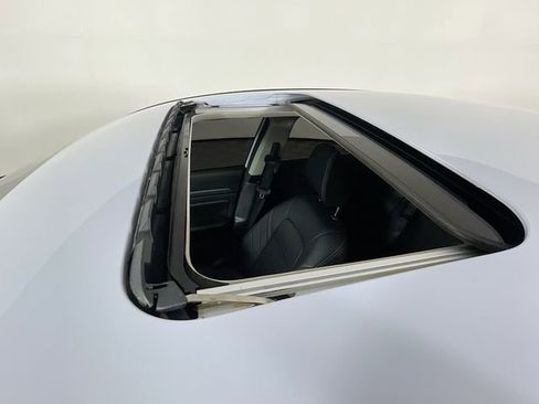 Used 2024 Nissan Altima 2.5 SR w/ SR Premium Package FWD image 23