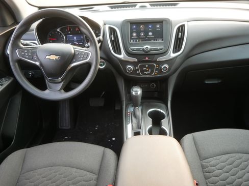 Used 2020 Chevrolet Equinox LT AWD/4WD image 10