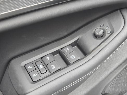 New 2025 Jeep Grand Cherokee L Laredo image 21