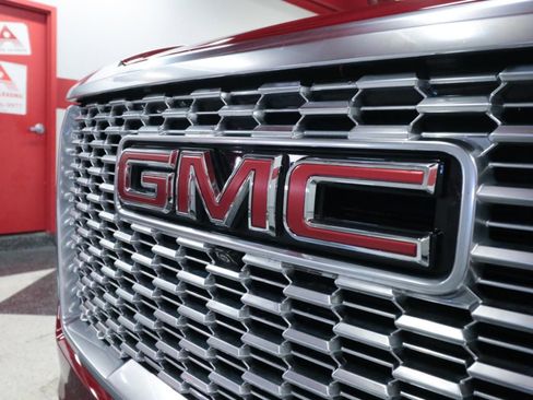 Used 2023 GMC Yukon XL Denali image 37