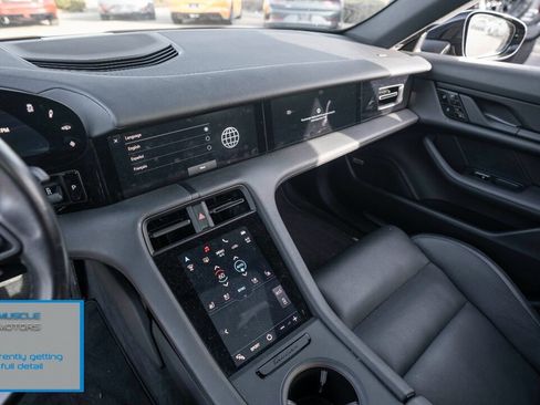 Used 2021 Porsche Taycan 4S image 20