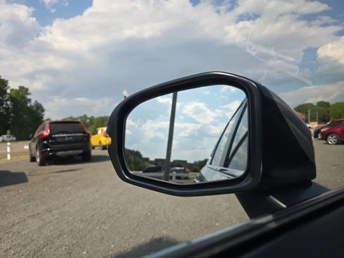 Used 2025 Honda CR-V EX-L image 25