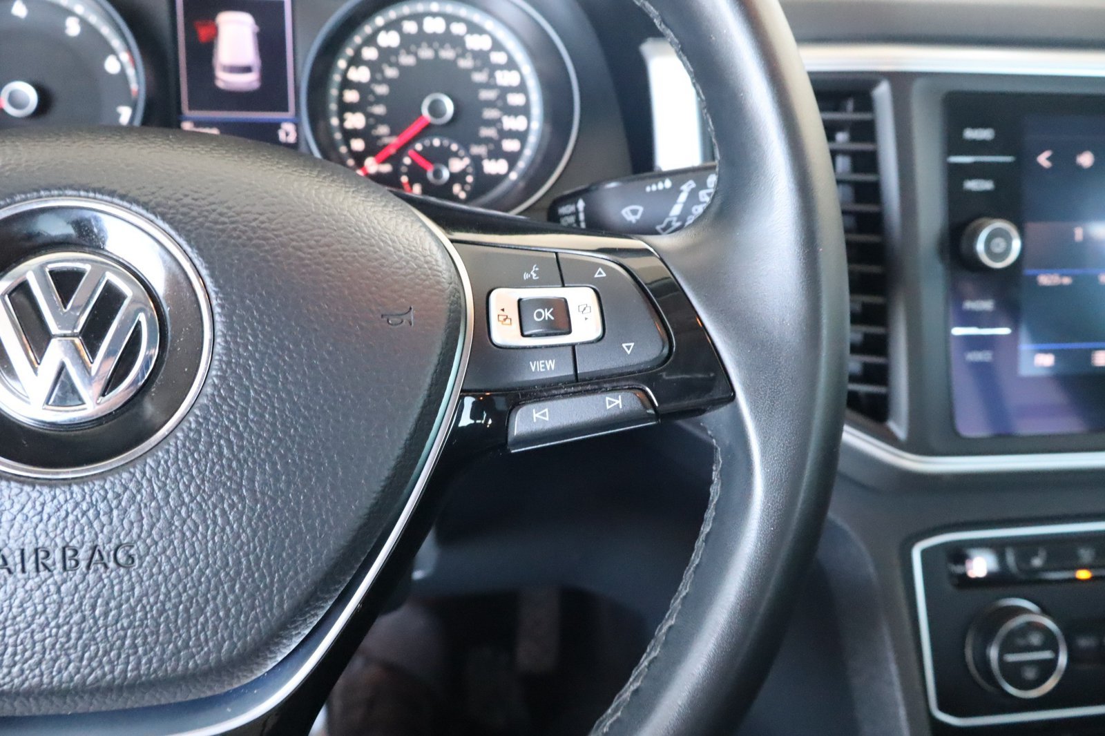 Used 2019 Volkswagen Atlas SE w/ Panoramic Sunroof Package FWD image 25