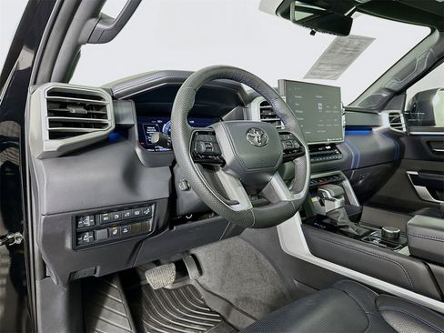 Used 2024 Toyota Tundra Platinum image 9