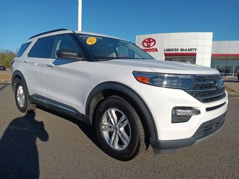 Used 2023 Ford Explorer XLT w/ Equipment Group 202A image 1