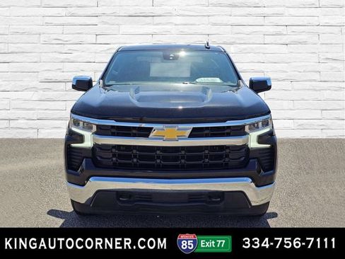 Used 2023 Chevrolet Silverado 1500 LT w/ Protection Package AWD/4WD image 2