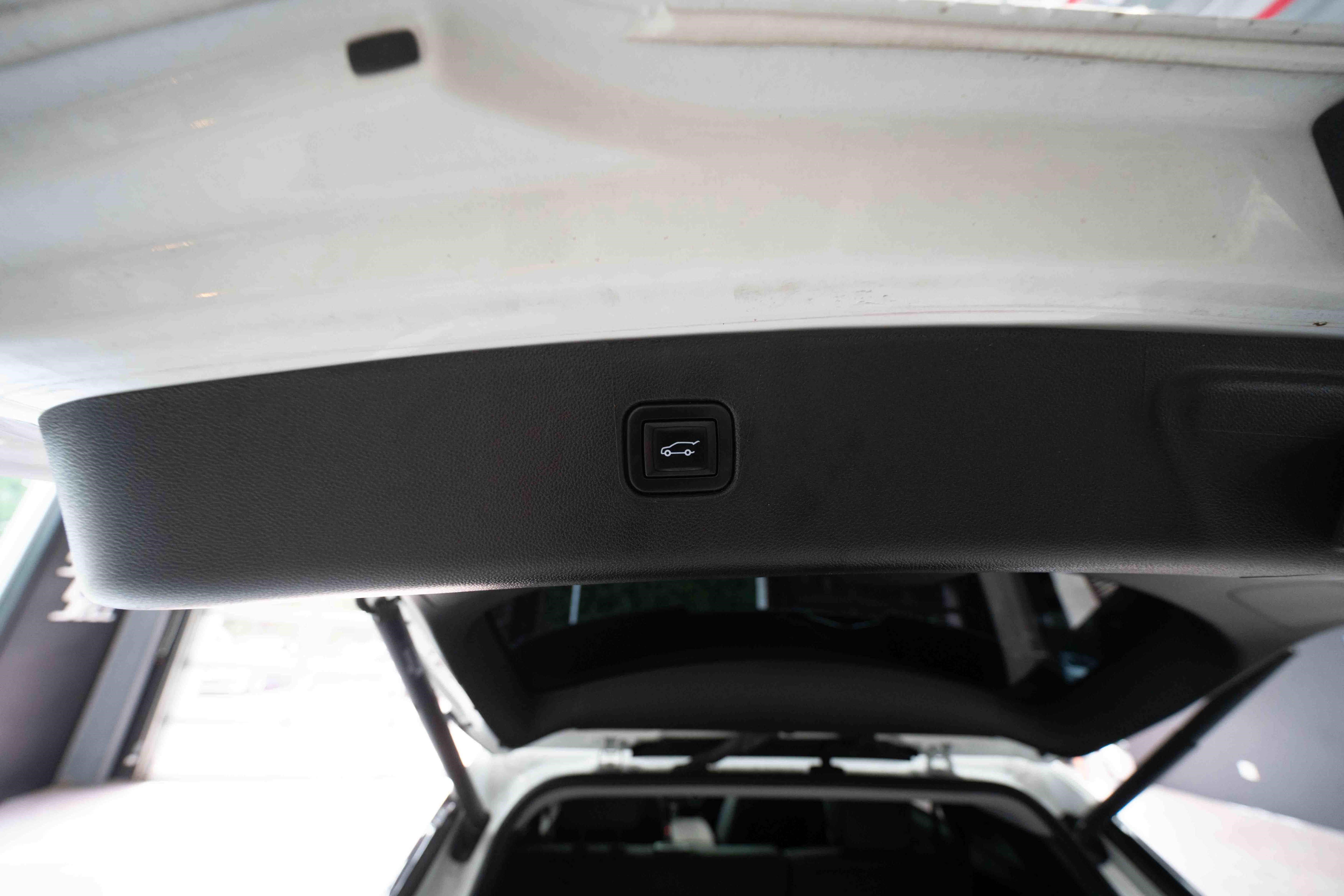 Used 2023 Chevrolet Blazer LT AWD/4WD image 29
