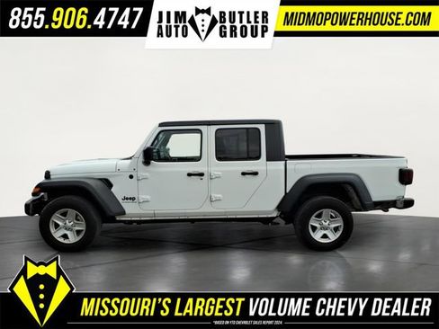 Used 2023 Jeep Gladiator Sport image 2