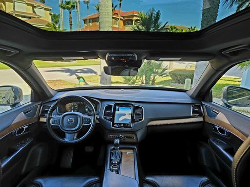 Used 2017 Volvo XC90 T6 Inscription w/ Vision Package image 9