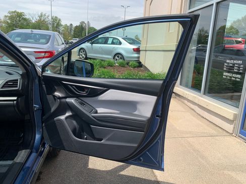 Used 2018 Subaru Crosstrek 2.0i Premium w/ Moonroof Package AWD/4WD image 38