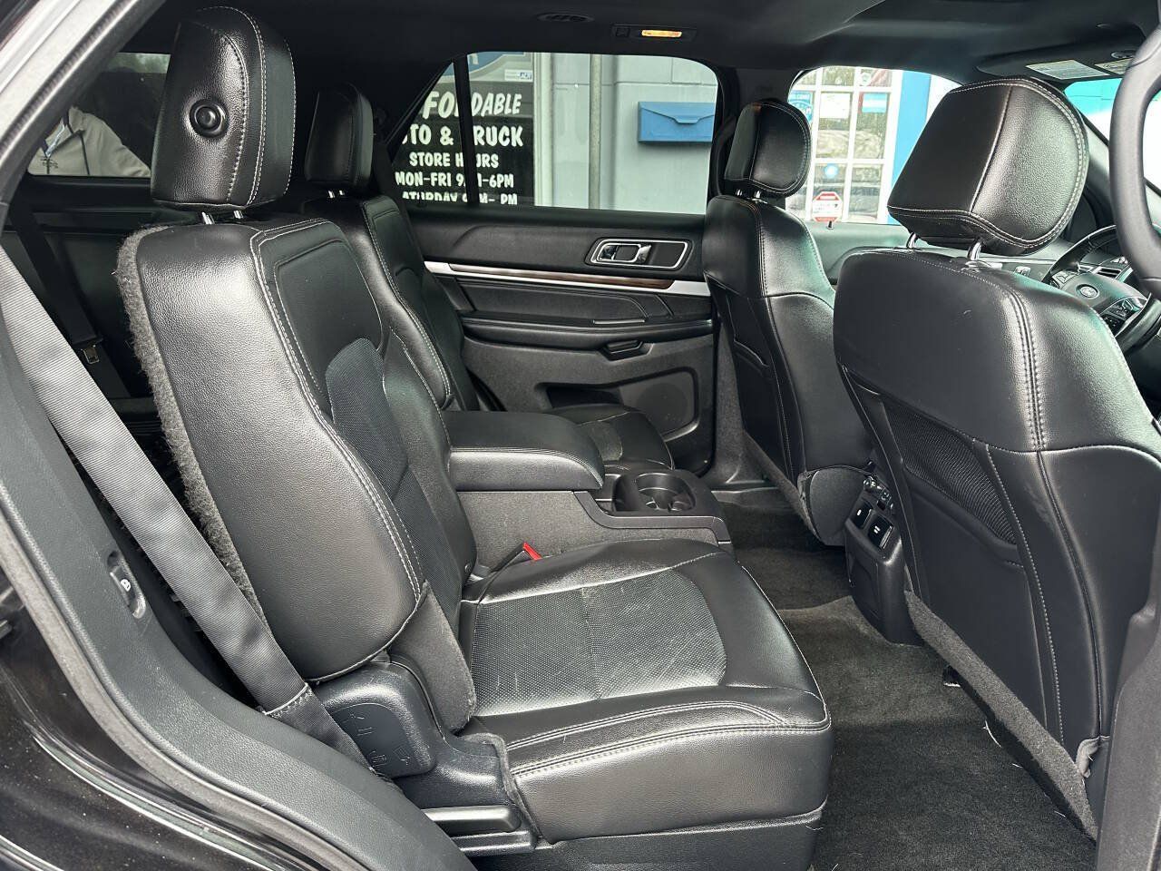 Used 2017 Ford Explorer Limited w/ Equipment Group 301A AWD/4WD image 18