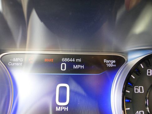 Used 2015 Chrysler 200 S w/ Navigation & Sound Group I FWD image 26