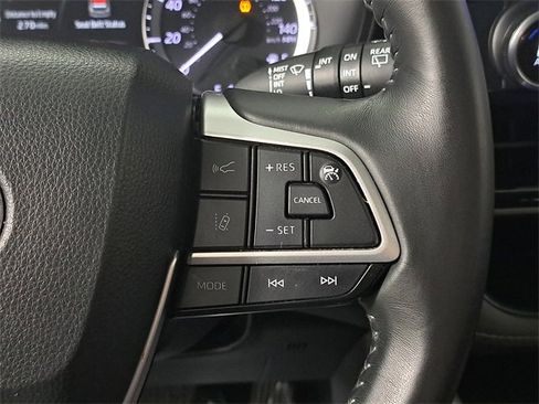 Used 2023 Toyota Highlander LE image 26