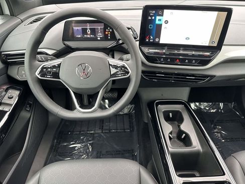 Used 2023 Volkswagen ID.4 Pro S Plus image 9