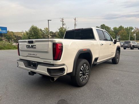 Used 2025 GMC Sierra 2500 Denali Ultimate AWD/4WD image 6
