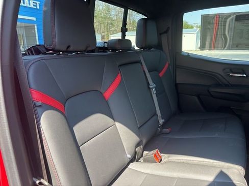 Used 2024 Chevrolet Colorado Z71 w/ Z71 Convenience Package 2 image 27