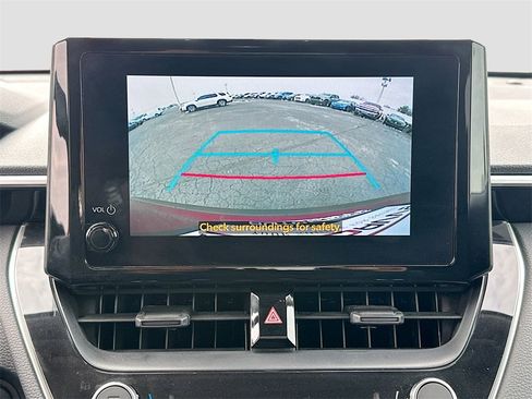 Used 2025 Toyota Corolla Cross LE w/ Moonroof Package image 14