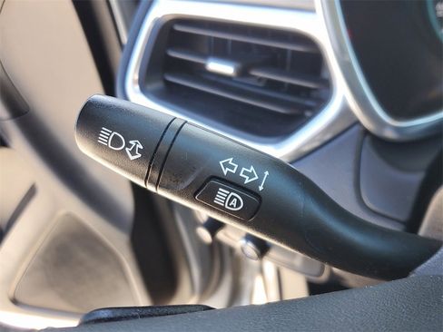 Used 2023 Chevrolet Equinox LS image 26