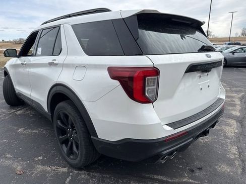 Used 2020 Ford Explorer ST w/ ST Street Pack image 3