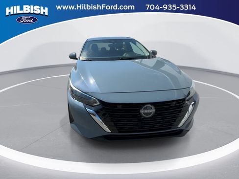 Used 2025 Nissan Sentra SV FWD image 3