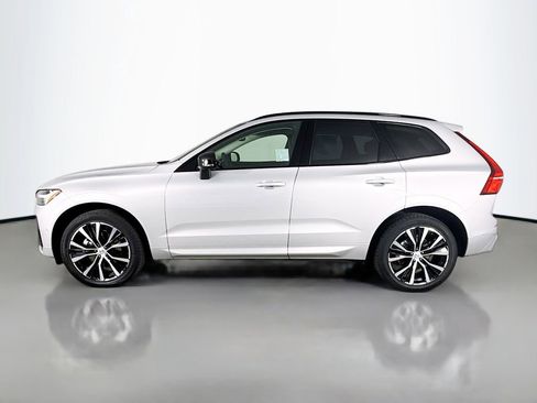 Used 2025 Volvo XC60 B5 Plus AWD/4WD image 4