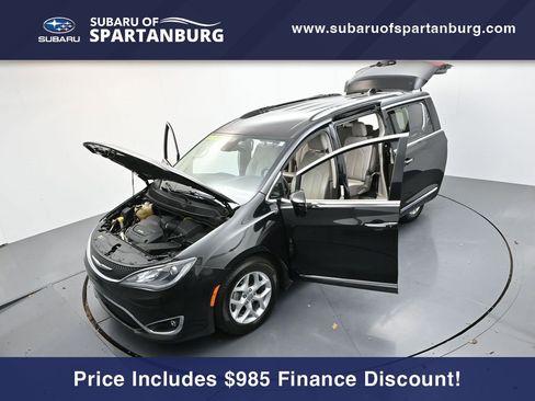 Used 2017 Chrysler Pacifica Touring-L Plus w/ Advanced Safetytec Group image 36