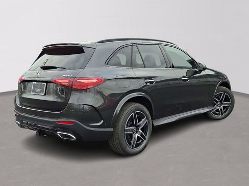 Used 2026 Mercedes-Benz GLC 300 4MATIC image 4