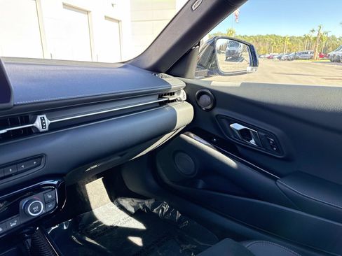 Used 2025 Toyota Supra image 17