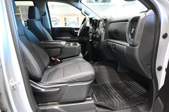 Used 2019 Chevrolet Silverado 1500 Custom Trail Boss w/ Custom Convenience Package AWD/4WD image 11