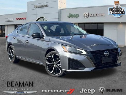 Used 2024 Nissan Altima 2.5 SR FWD image 1