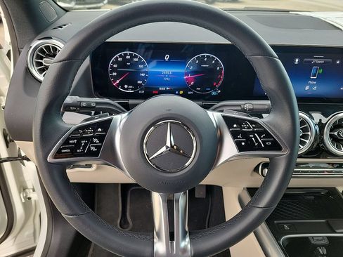 New 2025 Mercedes-Benz GLA 250 image 21