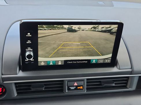 Certified 2023 Honda Pilot Touring image 27