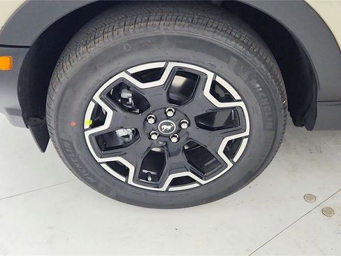 New 2025 Ford Bronco Sport Outer Banks w/ Outer Banks Tech Package+ image 18