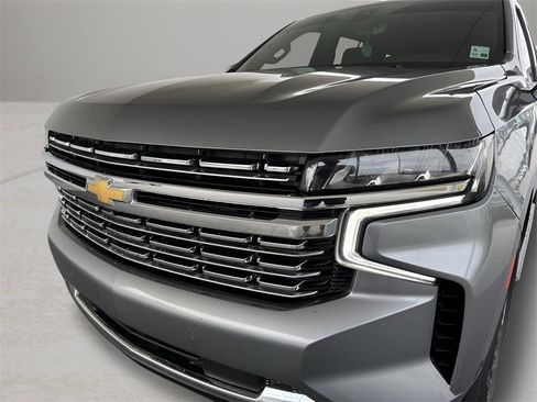 Used 2021 Chevrolet Tahoe Premier w/ Premium Package image 2