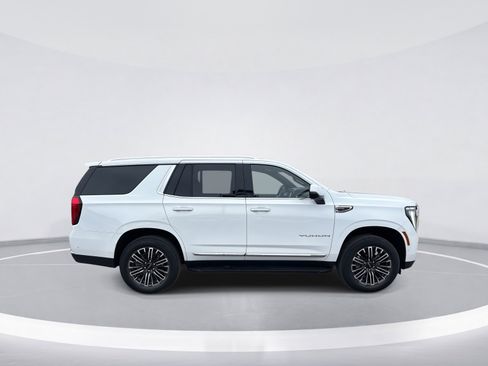 Certified 2025 GMC Yukon Elevation w/ LPO, Floor Liner Package image 9