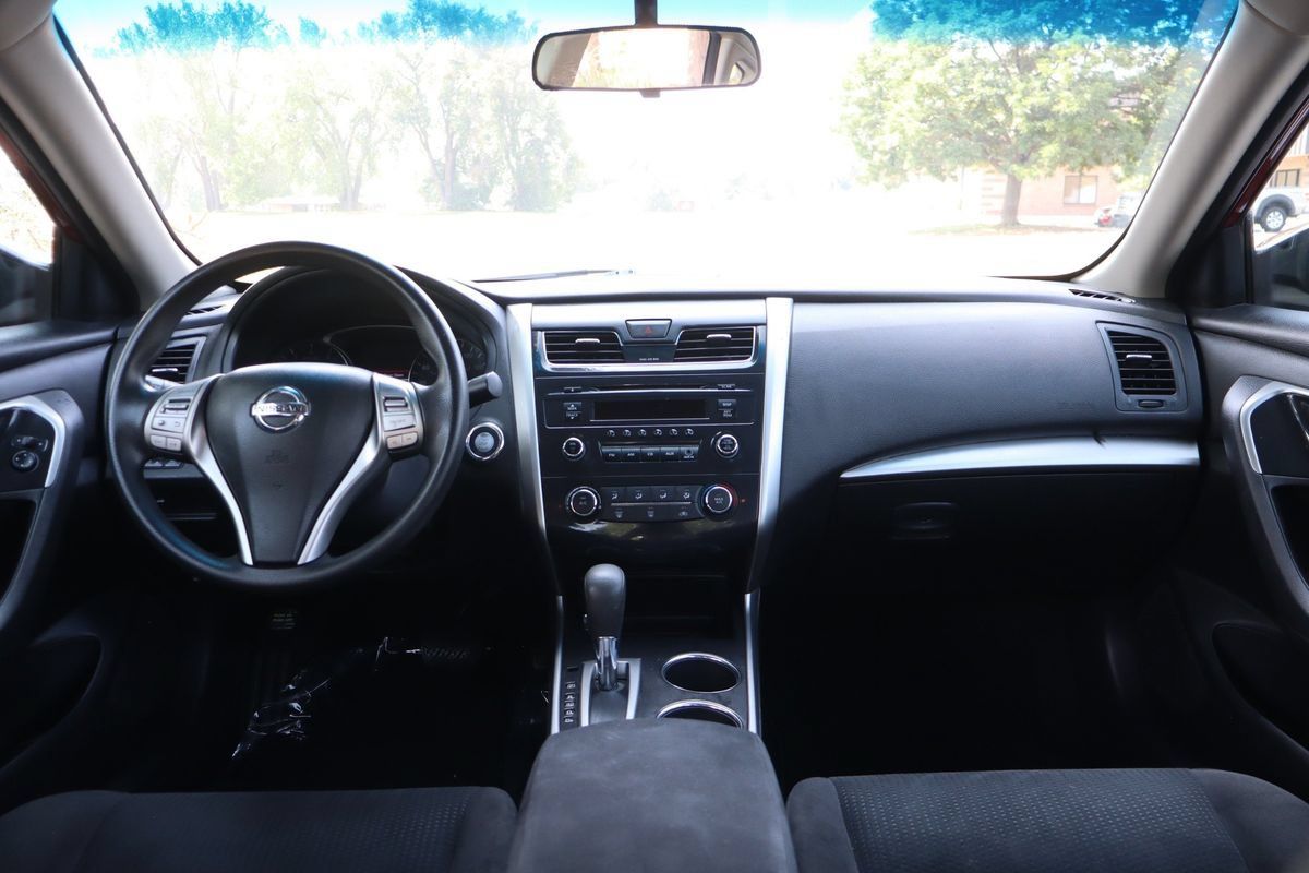 Used 2014 Nissan Altima 2.5 S FWD image 16