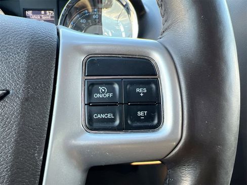 Used 2015 Chrysler Town & Country Touring-L w/ Driver Convenience Group image 24