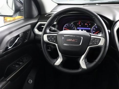 Used 2023 GMC Acadia SLT w/ Elevation Edition image 10