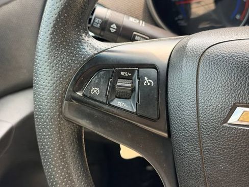 Used 2016 Chevrolet Cruze LT FWD image 8