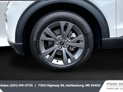 Used 2023 Ford Explorer XLT w/ Equipment Group 202A RWD image 7