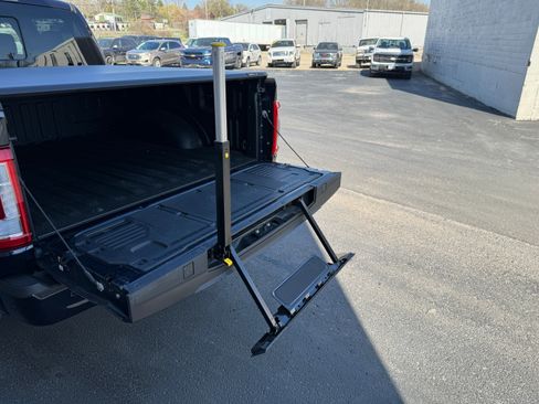 Used 2022 Ford F150 Limited image 39