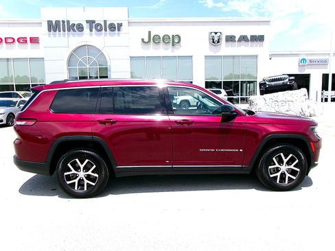 Used 2022 Jeep Grand Cherokee L Limited RWD image 5
