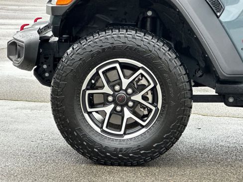 Used 2024 Jeep Gladiator Rubicon image 30